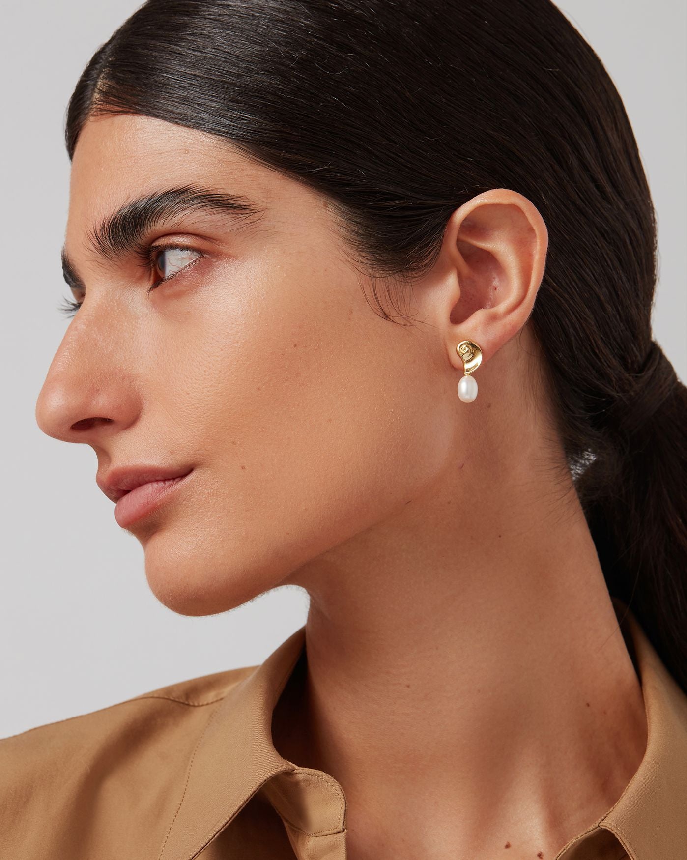 Shell Pearl Hoop Earrings